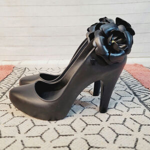 Melissa Incense Garden Heels in Black, sz 8